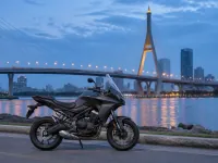 Kawasaki Versys 650 — seitlich