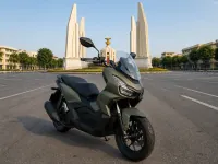 Honda ADV 150 — vorn