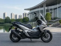 Honda ADV160 — 측면