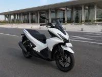 Yamaha Aerox 155 — vorn