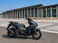 Yamaha Aerox 155 — seitlich
