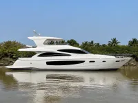 Manohra Cruise — side