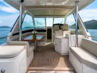 Private dinner cruise boat — detail