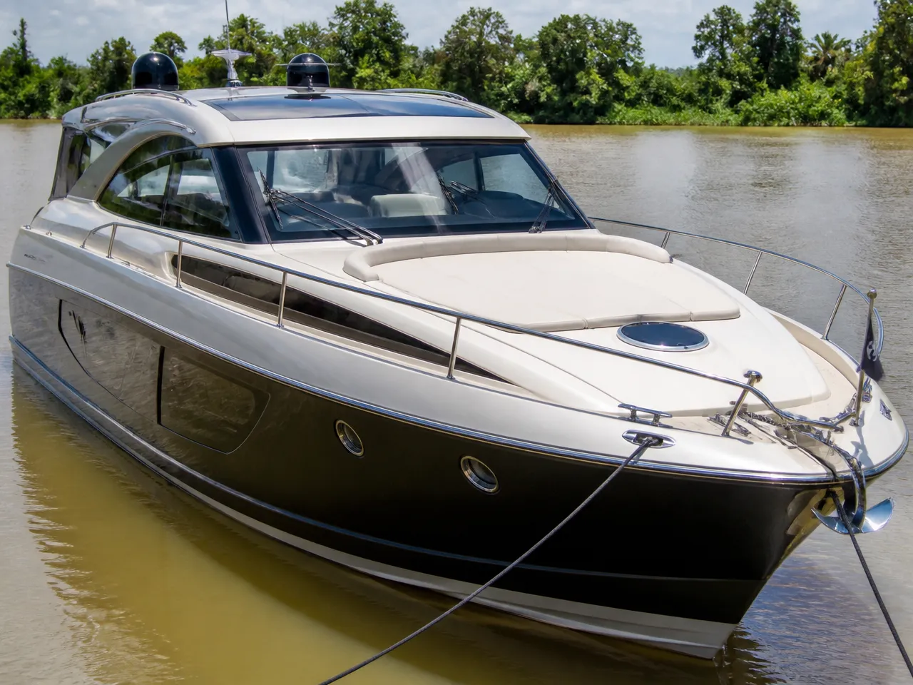 Riva Viva — 正面