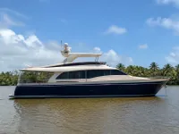 Saffron Fine Dining cruise — ด้านข้าง