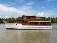 Traditional Thai rice barge — पार्श्व