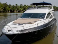 Water Limousine — सामने