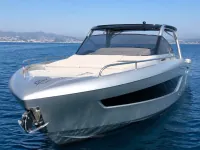 Cattleya X6 — front