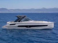 Mano Marine 26.50 — side