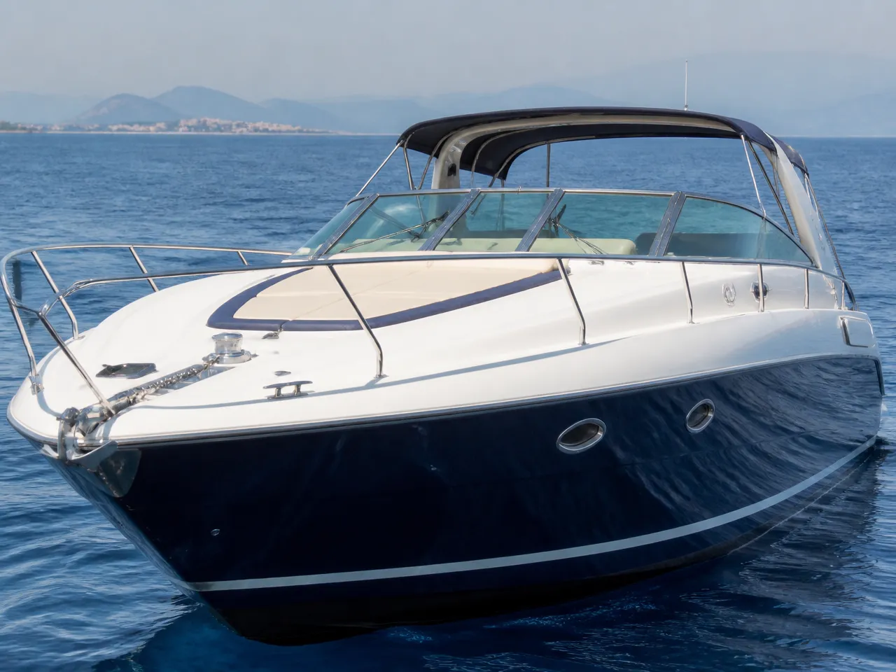 Sunseeker San Remo 33 — vorn