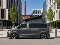 Toyota Proace Verso — seitlich