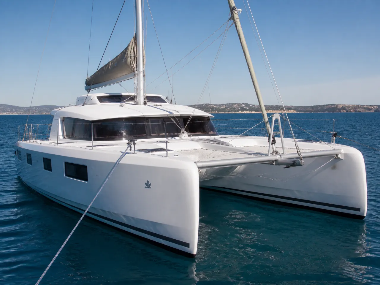 Outremer 42 — anteriore