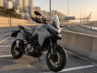 Ducati Multistrada V2 — спереди