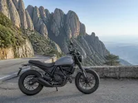 Ducati Scrambler Icon 800 — side