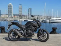Honda CB 500 F — side