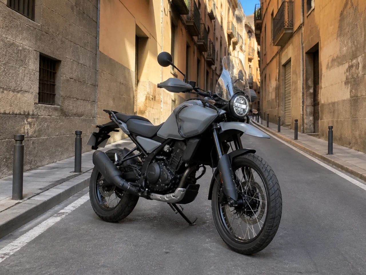 Royal Enfield Himalayan 450 — anteriore