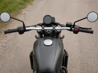 Triumph Scrambler 400 — Detail