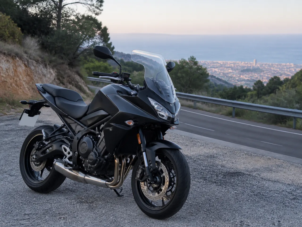 Triumph Tiger 660 Sport — 正面