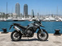 Triumph Tiger 900 GT — seitlich