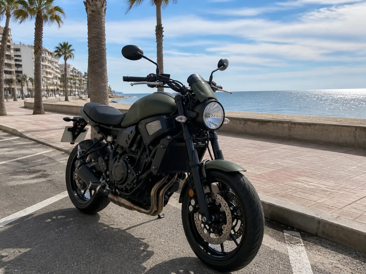 Yamaha XSR 700 — anteriore