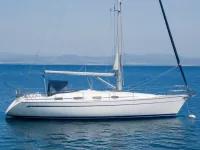Bavaria 32 — side