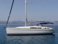 Bavaria 37 — side