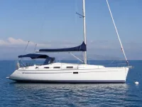 Bavaria 38 — side