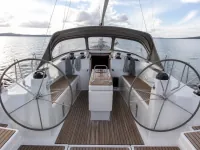 Bavaria 40 — detail