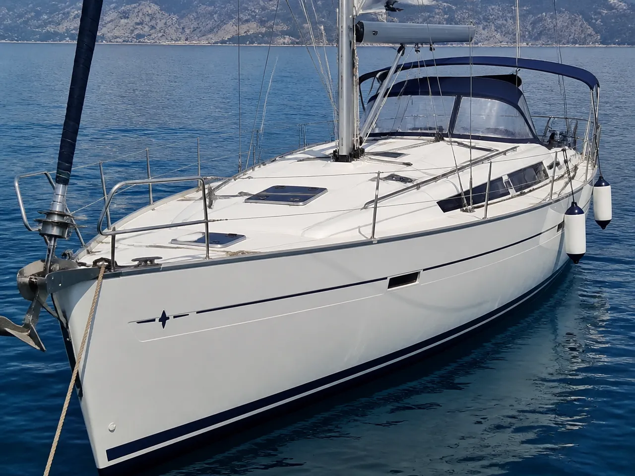 Bavaria 42 Cruiser — avant