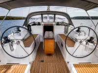 Bavaria 45 Cruiser — деталь