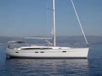 Bavaria 46 Cruiser — сбоку