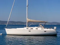 Beneteau Oceanis 343 Clipper — lateral