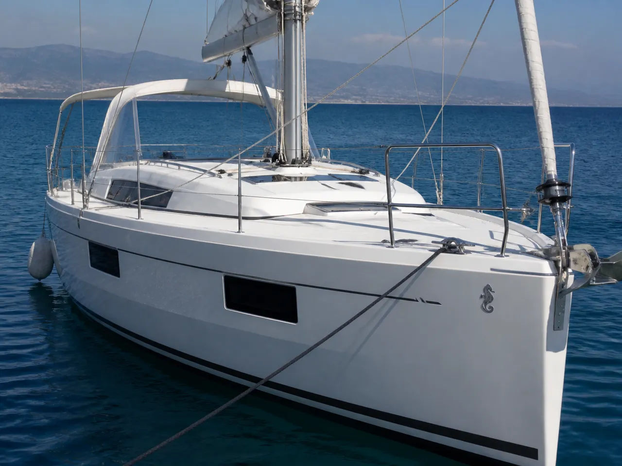 Beneteau Oceanis 35.1 — avant