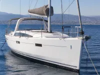 Beneteau Oceanis 48 — vorn
