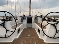 Dufour 44 Performance — detail