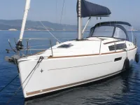 Jeanneau Sun Odyssey 36i — frontal