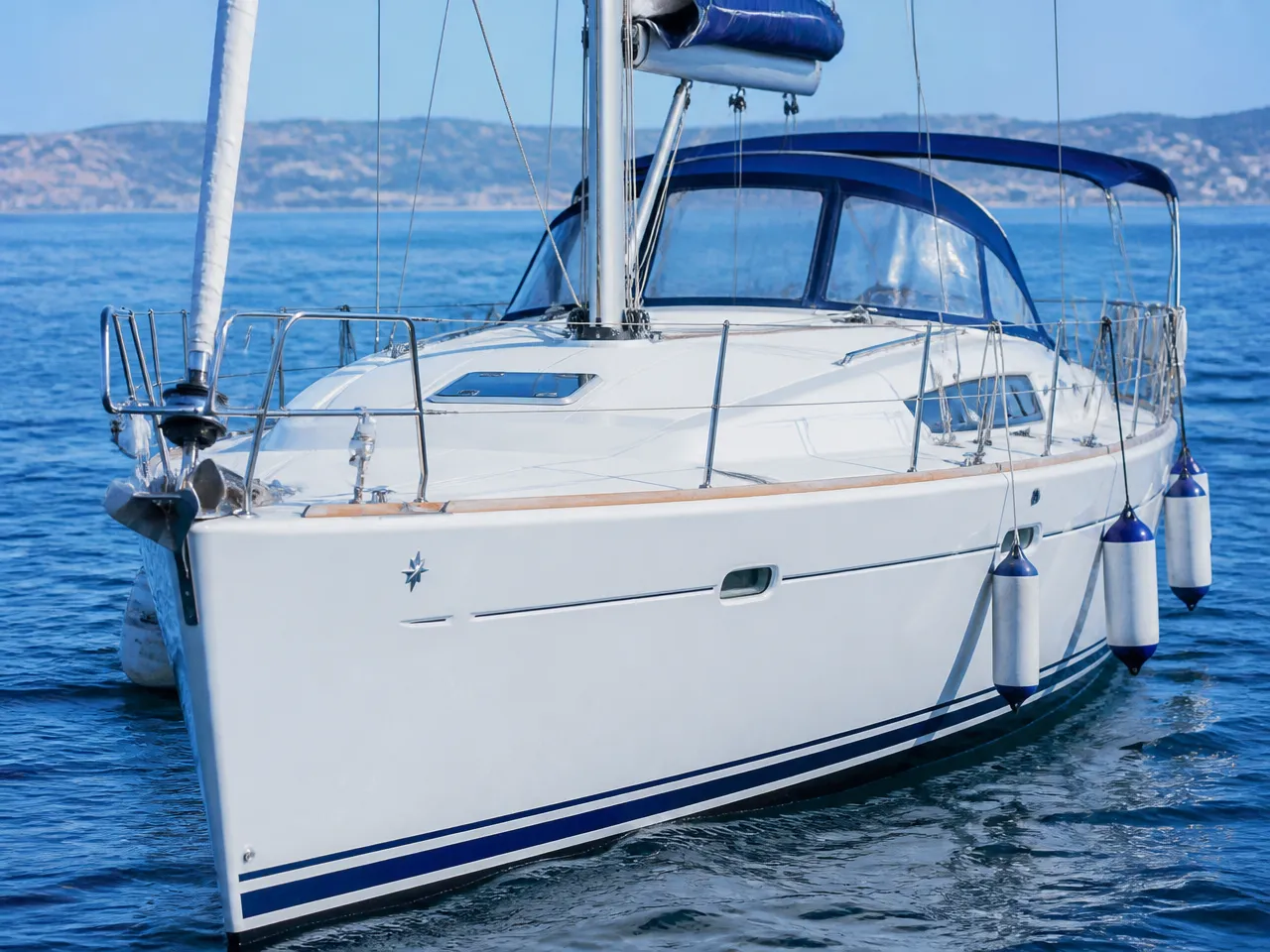 Jeanneau Sun Odyssey 43 — frontal