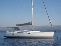 Jeanneau Sun Odyssey 43 — lateral