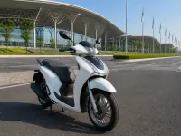 Honda SH125i ABS — anteriore