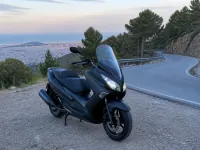 Kymco Grand Dink 125 — vorn