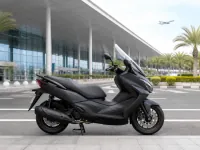 Kymco Grand Dink 300 — laterale