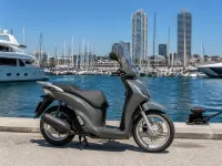 Kymco People 125 — laterale