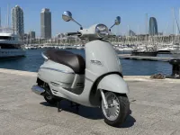 Peugeot Django 125 — 正面