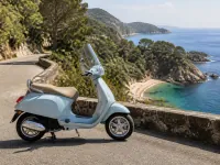 Vespa Primavera 50 — lateral