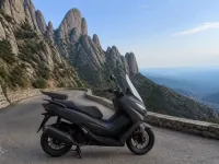 Yamaha NMAX 125 — laterale