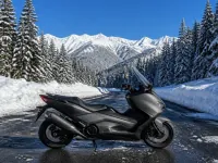 Yamaha TMAX DX 530 — seitlich