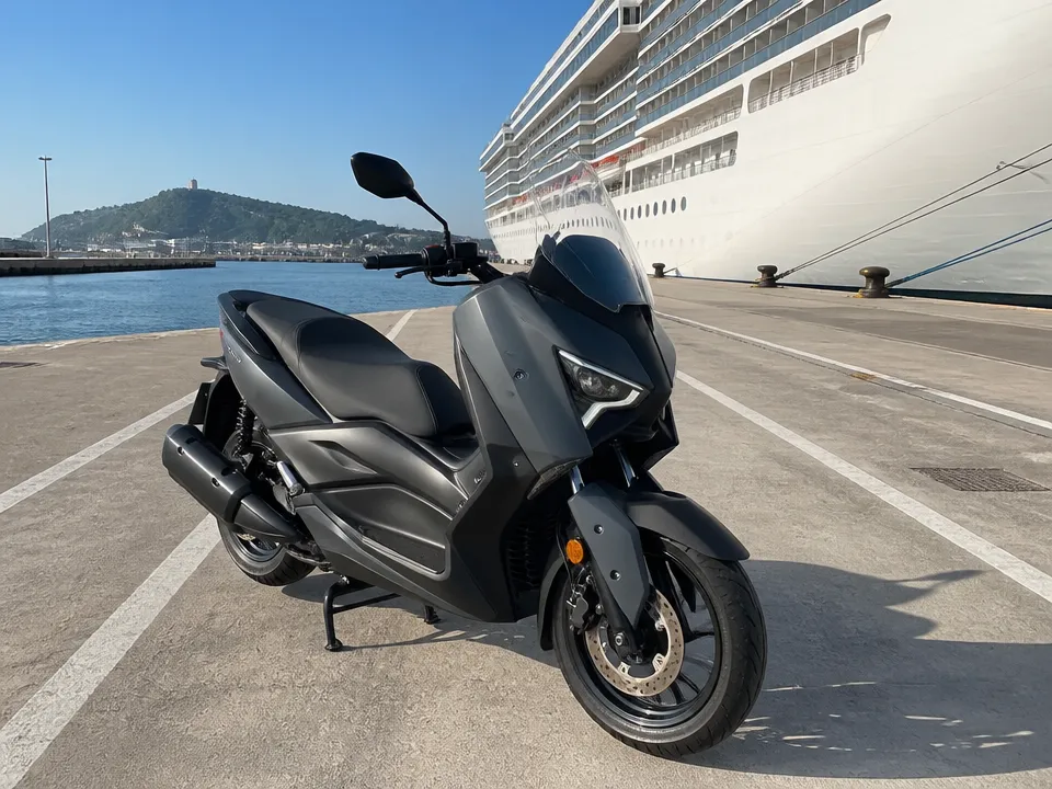 Yamaha XMAX 125