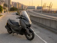 Yamaha XMAX 300 — vorn