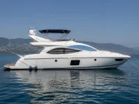 Azimut 53 — 侧面