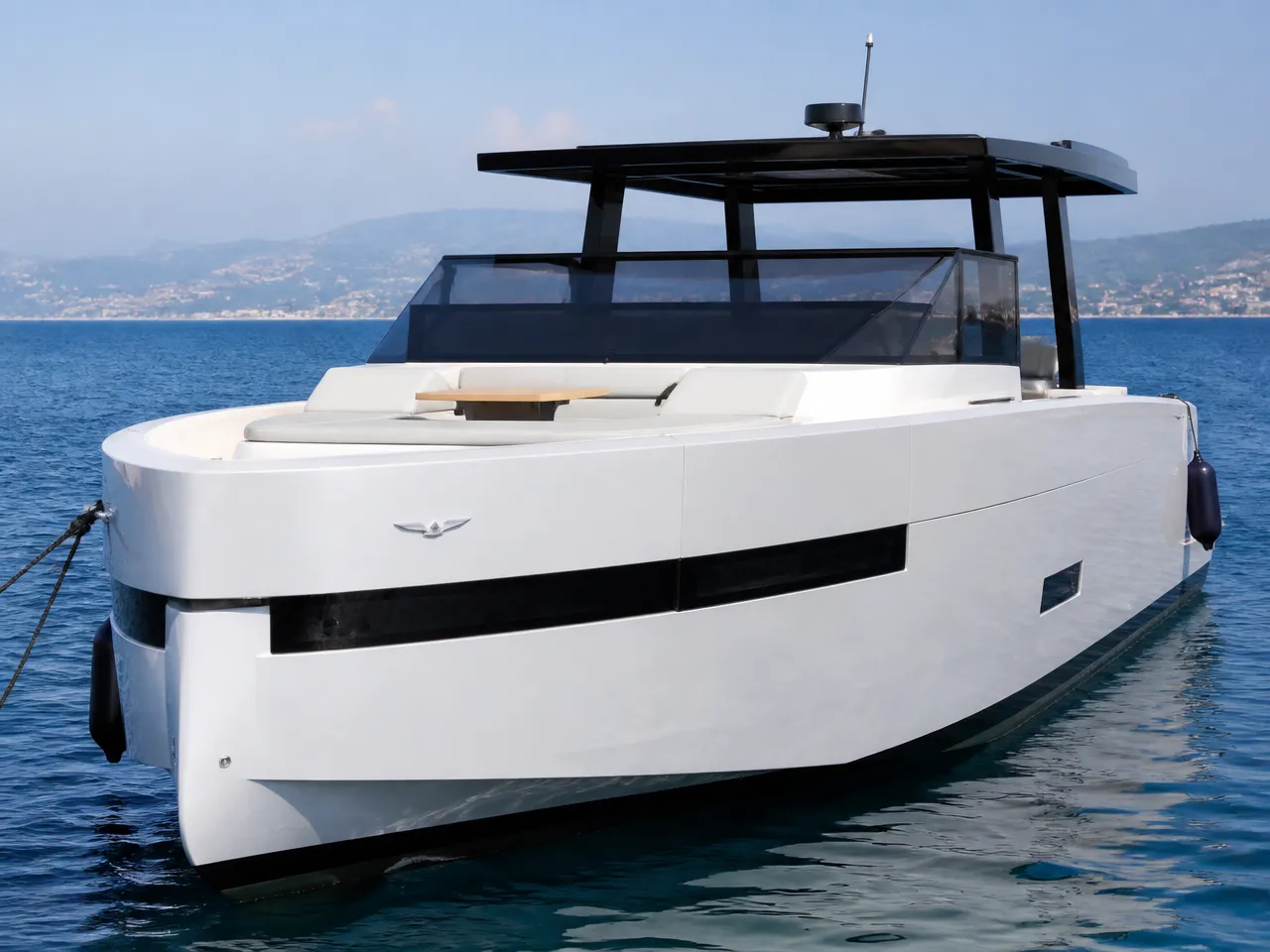De Antonio D36 — vorn